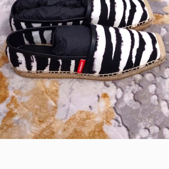 Espadrilles - Picture 3 of 5